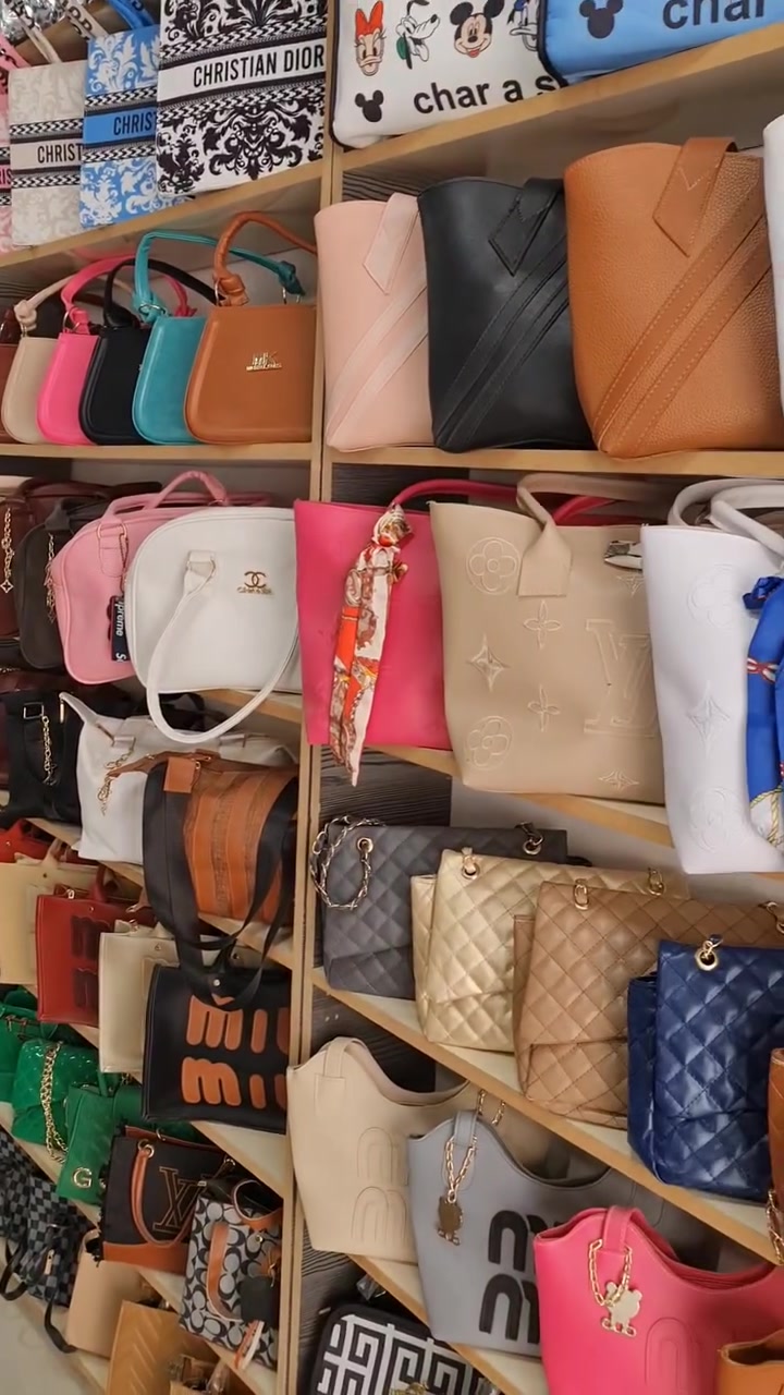 Angel Bags للحقائب النسائية


**إذا كنت صاحب هذا الإعلان وتريد حذفه لأي سبب، رجاءا أرسل رسالة إلى الدعم الفني**