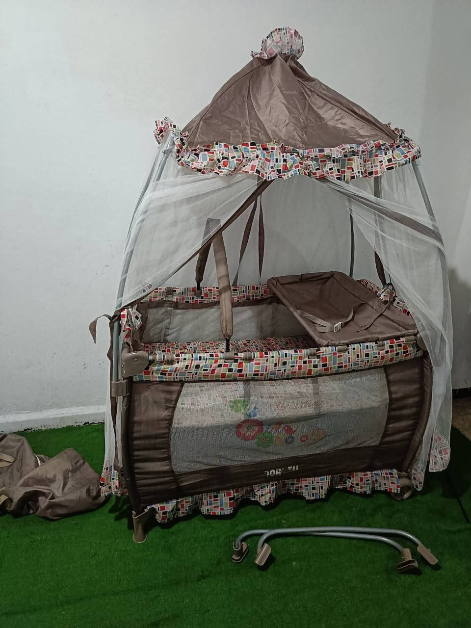 Park bébé 🐧❤ Douh⭐ mazal jdid 
معه جميع اللواحق 
يحمل في حقيبة سهل الاستعمال 
العلمة 0659151068
Prix  7000da


**إذا كنت صاحب هذا الإعلان وتريد حذفه لأي سبب، رجاءا أرسل رسالة إلى الدعم الفني**