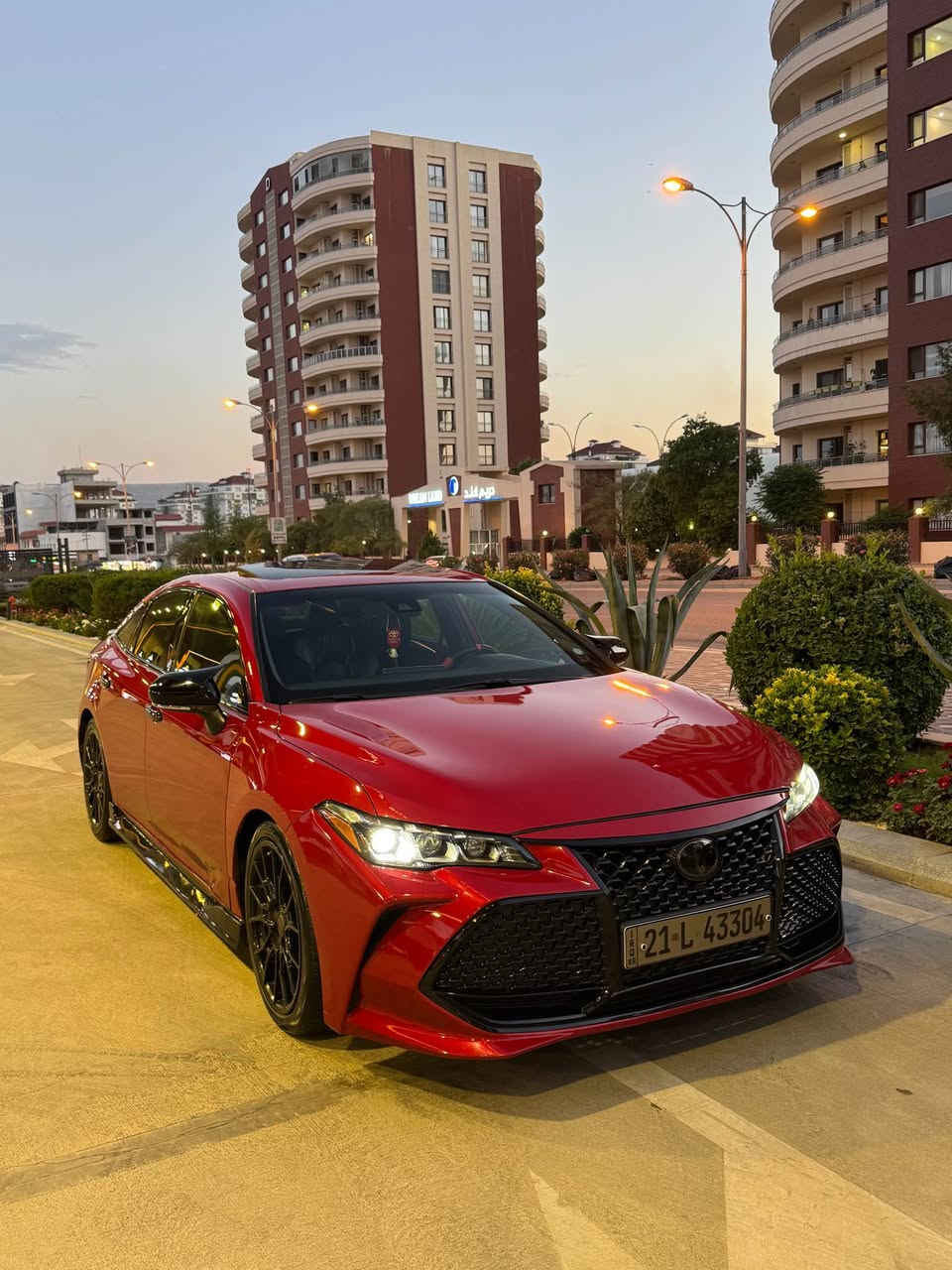 تيوتا  افلون    2020  مواصفات   TRD بلاك-   V6  فولل فول

🔴 ملاحضة   3  قطعة امامى صبوغ و نوص جملغ خلفى
      شرط   بدون  دواخل  و ارباك   

🔴 سيارة  جاهزة من  كلشى   گير و محريك و صدر 🖐️

🔴 مواصفات   TRD
( بصمة - رادار - فتحة - لايت و بك لايت LED -كاميرا
-جلد - رادار مراى - كوشنات كهربائى )

سعر     💵    198     قفل

مكان    🌇   سليمانية

تلفون   ☎️   *********** السليمانية, العراق

