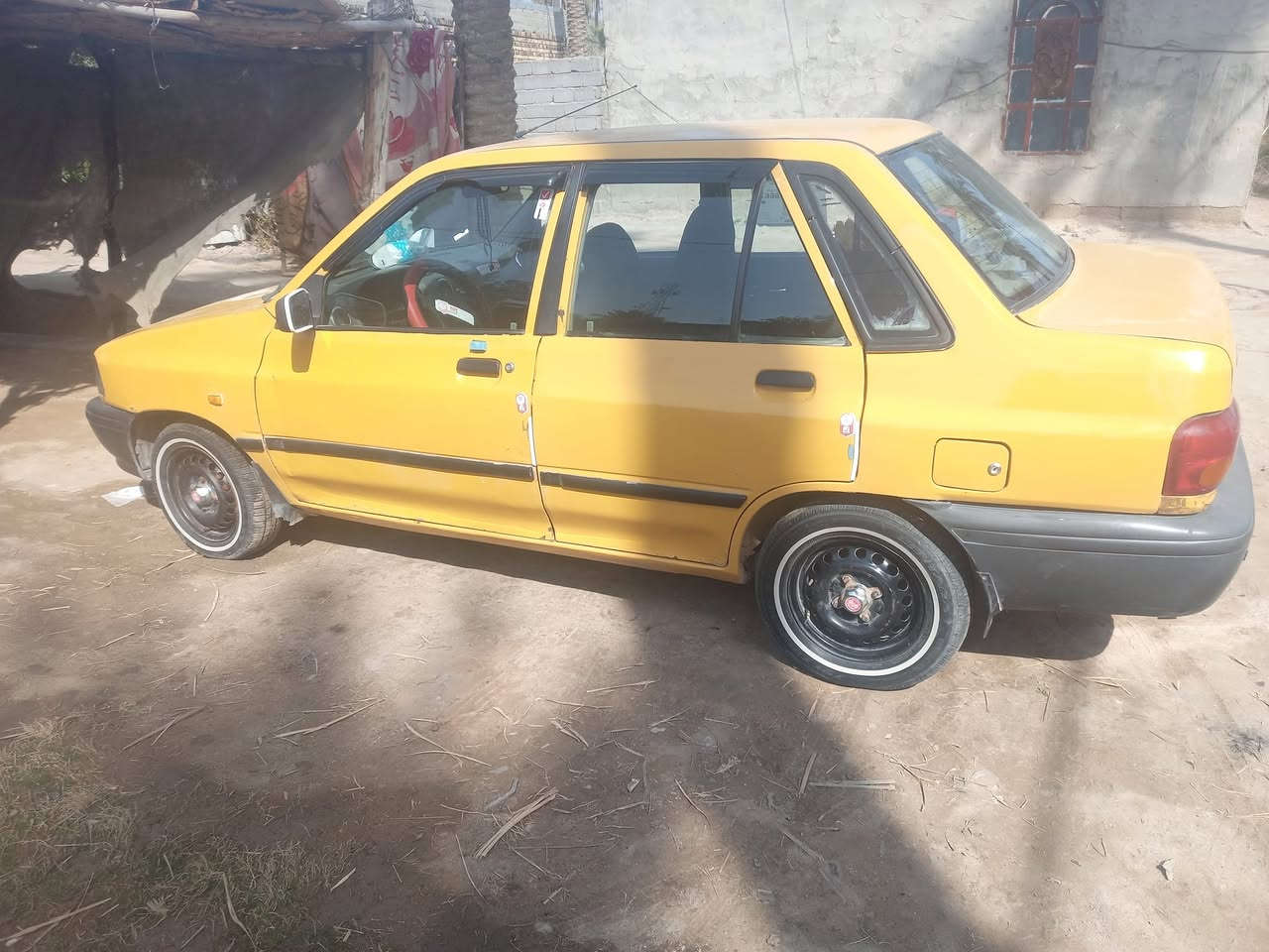 السلام عليكم سايبه موديل 12رقم بغداد مداور ثاني يوم مصفره هيءه وغرامات الستنقصاره تبخر يعني السياره احله من البصوره السعر 28وبيه مجال بصيط السياره مكانه حيدريه خان النص ***********
