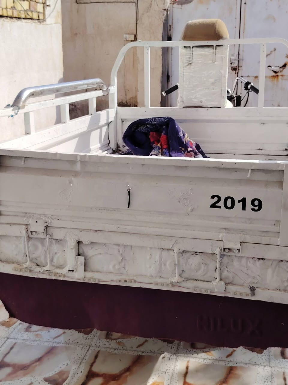 السلام عليكم ستوته لبيع موديل 2014 اوراق بس ناقصات ستوته نضيفه محرك جديد كهربايات شغاله الستوته غراضها كلهه جدد نكر سلف السعر  900  وبيها مجال للشرايه العنوان الدوايه للستفسار خاص


**إذا كنت صاحب هذا الإعلان وتريد حذفه لأي سبب، رجاءا أرسل رسالة إلى الدعم الفني**