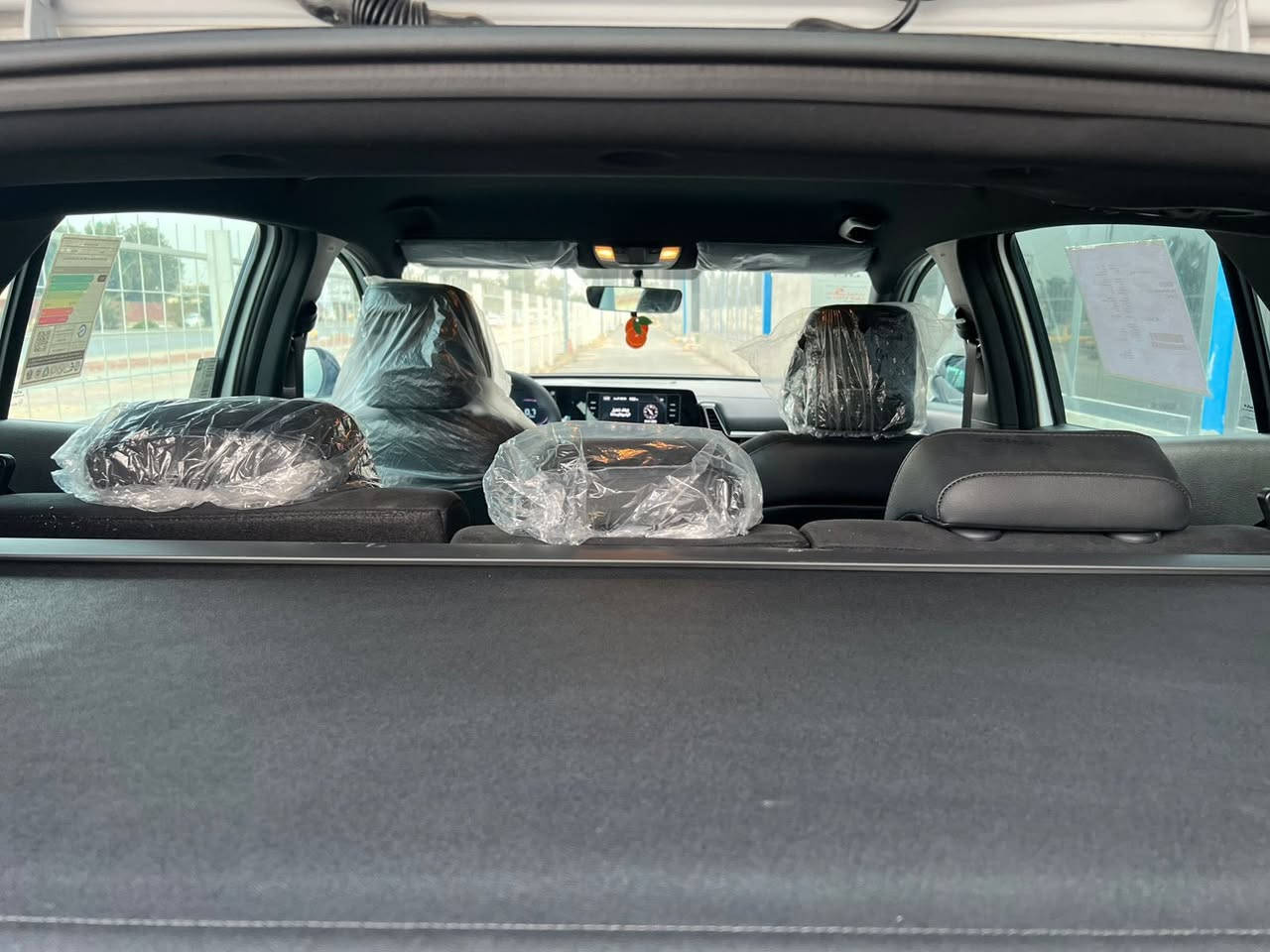 السلام عليكم للبيع سبورتاج موديل 25 زيرو مواصفات بلاك ادشن معروفه مواصفاتها فول عدة الفتحه جنطه كهرباء جلد كراسي كهرباء كشنات لونين سياره معروفه مواصفات السعر 248 وبيه مجال بسيط للاستفسار اكثر الاتصال على الرقم *********** رقم بغداد
