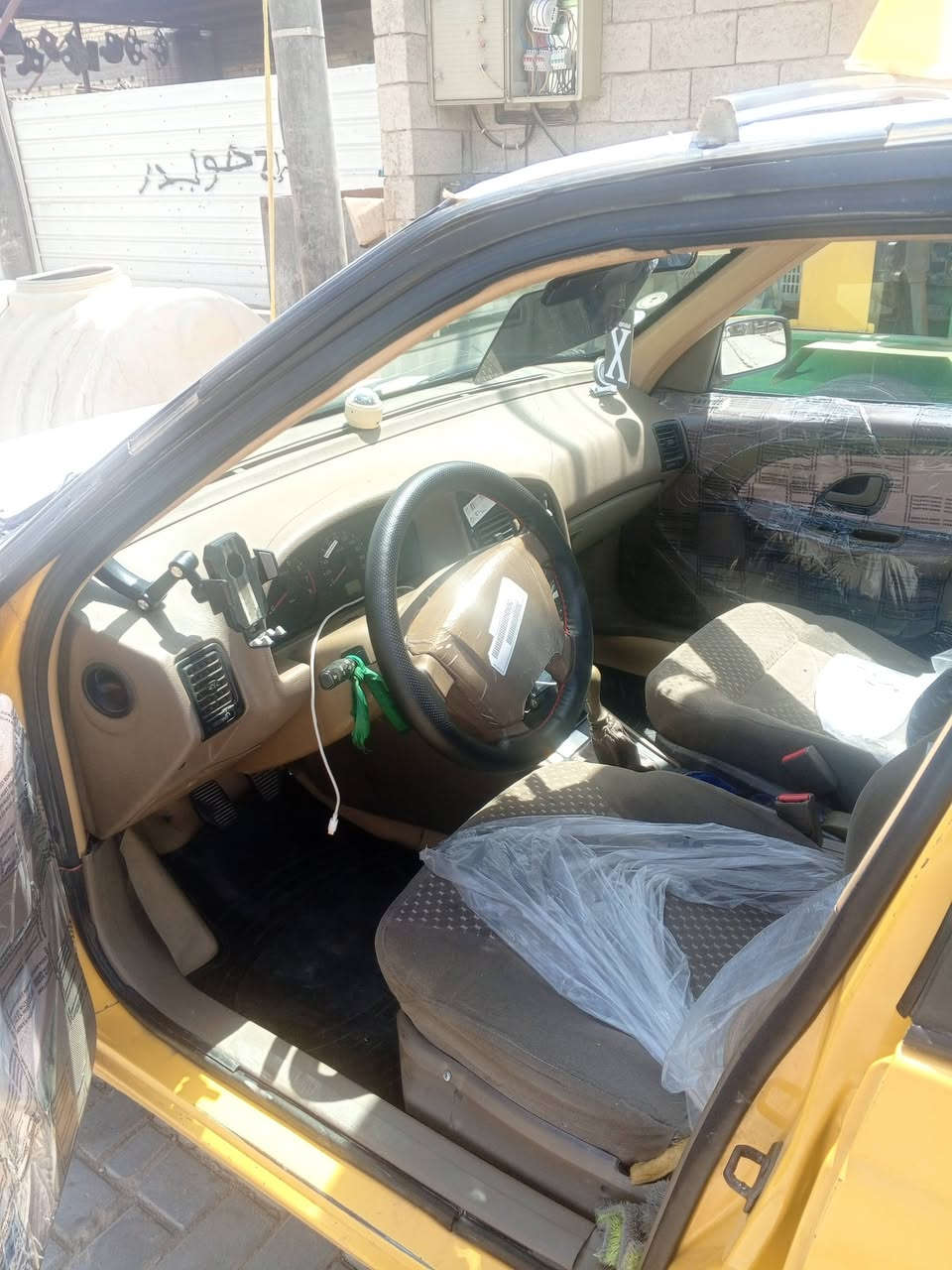 السلام عليكم بيجو لميس 13 للبيع مصفره هيئه غرامات 
رقم انكليزي مستعجل على بيعته 
اب 20 قفل مكاني بغداد مدينه الصدر 
***********
***********
