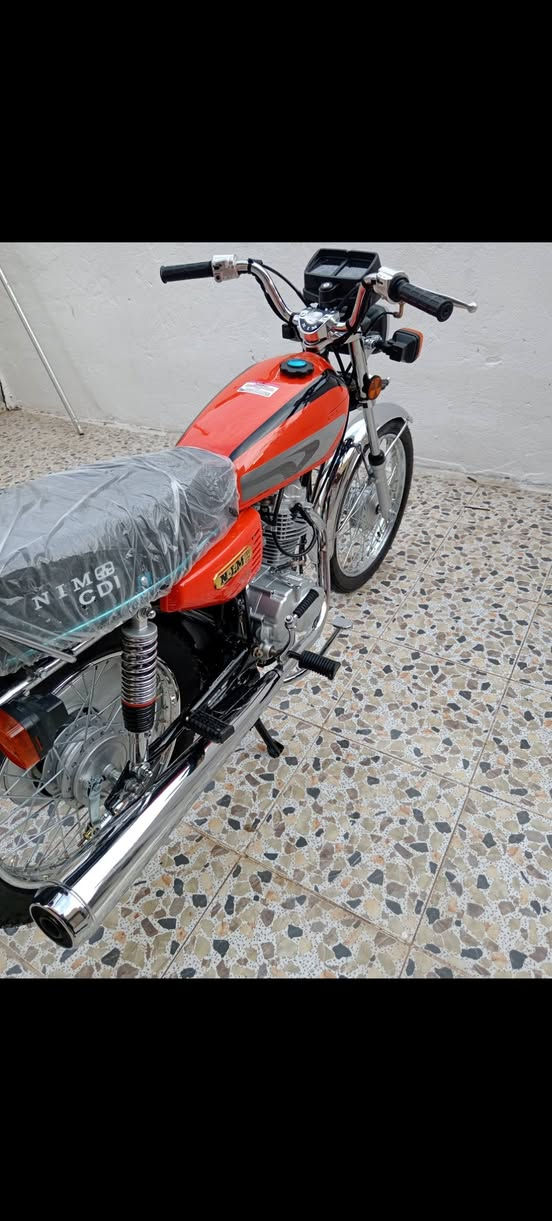 السلام عليكم نامه شبه اصلي كفاله عامه مديل 2025 مامشيه شي قليل سعر 850وبيه مجال قليل مكاني قضاء الفجر هذه رقم  ‏‪***********
باقي صور خاص
