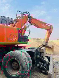 هيتاشي حجم: 160 موديل: 2006 رقم اربيل الرقم: 07802642179