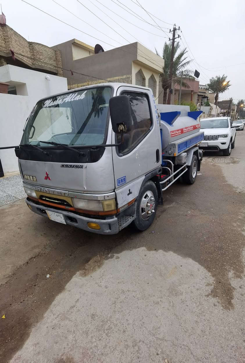 سلام عليكم كنتر لبيع1995 كنتر بزون حموله 2200لتر سياره كامله وجاهزه عداد ورباعية مجموعة دفع وسحب صونده 20 متر تخم تاير جديد  سياره مصروف عليهة شاصي لالحيم ولا كص مكفول رقم بصره مشروع وطني شرط التحويل سياره كامله من كلشي باقي بس معاملة تغير جنس
***********
