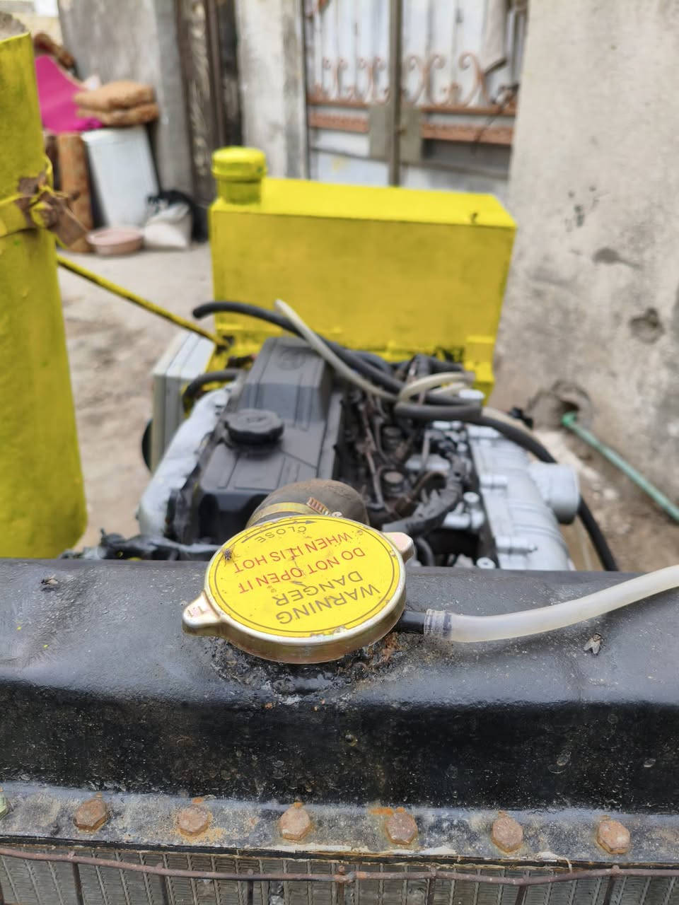 مولد للبيع محرك 2701 للتنقيص لاتبخير اربعه ثكالات انسه العطل والصرف من احسن واقوه المحركات راس توليد سنكل 24كيفي 110امبير صافي تنطيك 100 امبير لاتنطي ربع دينار تجي تفحص وتشوف ابعينك يله تدفع افلوس السعر 12 وبيه مجال بصيط حك الخوه والجيه غير متواجد عله التواصل *********** واني خادم للطيبين
