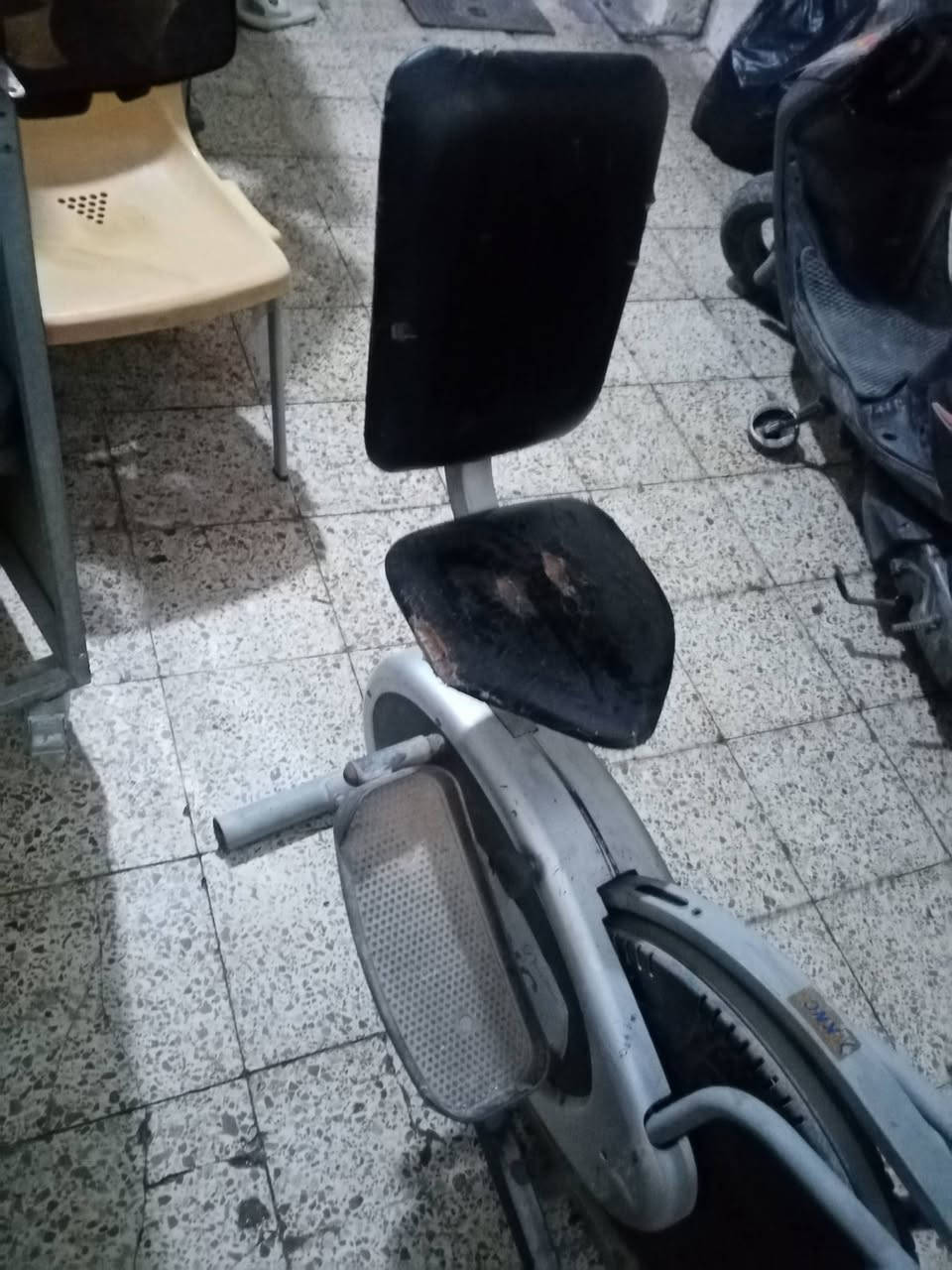 لبيع جهاز رياضي ٨٠ الف مكان شهدا بياع ***********
