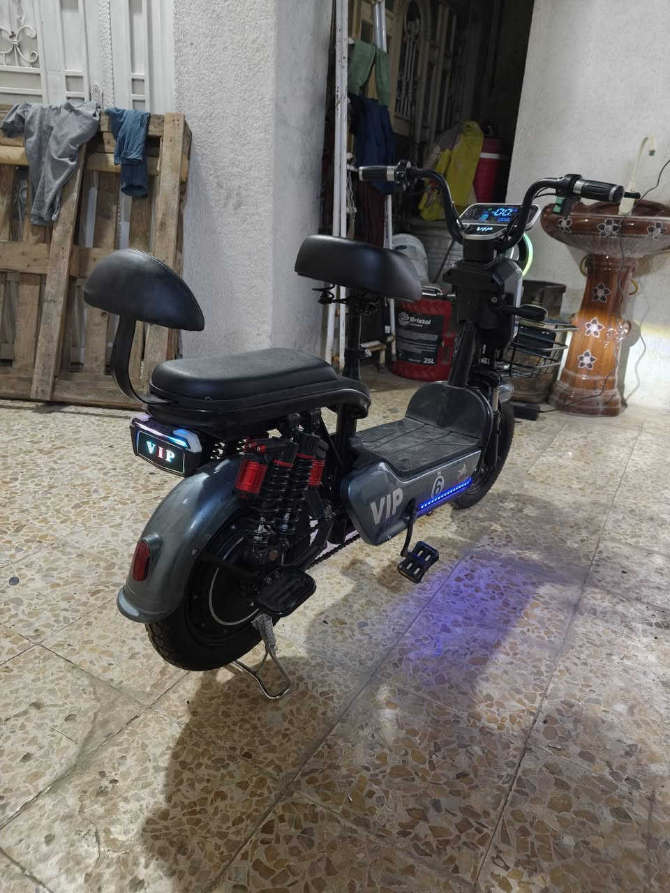 سلام عليكم دراجه شحن للبيع الدراجه شغاله كلشي مابيهة السعر 300 وبيهة مجال السكن  الرقم +964 773 732 3215


**إذا كنت صاحب هذا الإعلان وتريد حذفه لأي سبب، رجاءا أرسل رسالة إلى الدعم الفني**