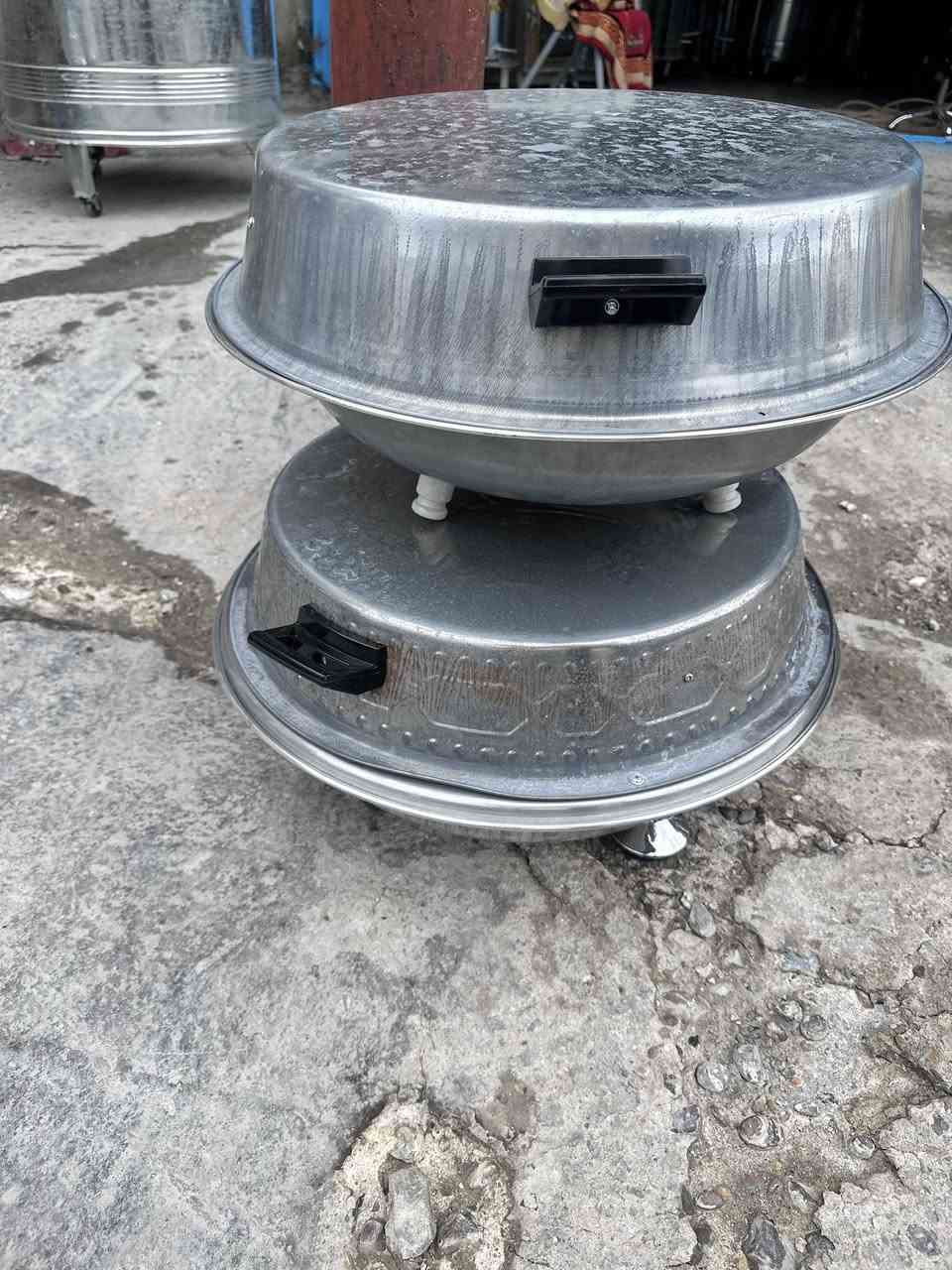 نوعيات واشكال هواي راسلني ادزلك البقيه 
***********

السلام عليكم هل ايام مطر واكيد تنانير الخبز العدكم خربن محلي متوفر بي كلشي من اصغر تنور لاكبر تنور وعندي تسكام حديد 1 ملم وعندي 09واكو هواي نوعيات من الرخيص للغالي واذا تجيني من خلال المنشور اراعيك بلسعر وبخدمتك وعندي فرن غازي وتنور كهربائي دبل هيتر وتك هيتر 

ويوجد توصيل داخل المدينه سعر التوصيل 5 ما عدا سعر التنور 

ملاحضه سعر التنور يطلع عليك تفاليس لان ما احط فرق جبير بلسعر اهم شي عندي المصداقيه واشكركم 

***********
راسلني واتساب اشوفك النوعيات العندي واحجزلك♥️
📍العنوان بغداد مدينه الصدر شارع الاورفلي قرب غازي المضمد بنايه ابو عباس الفريداوي
