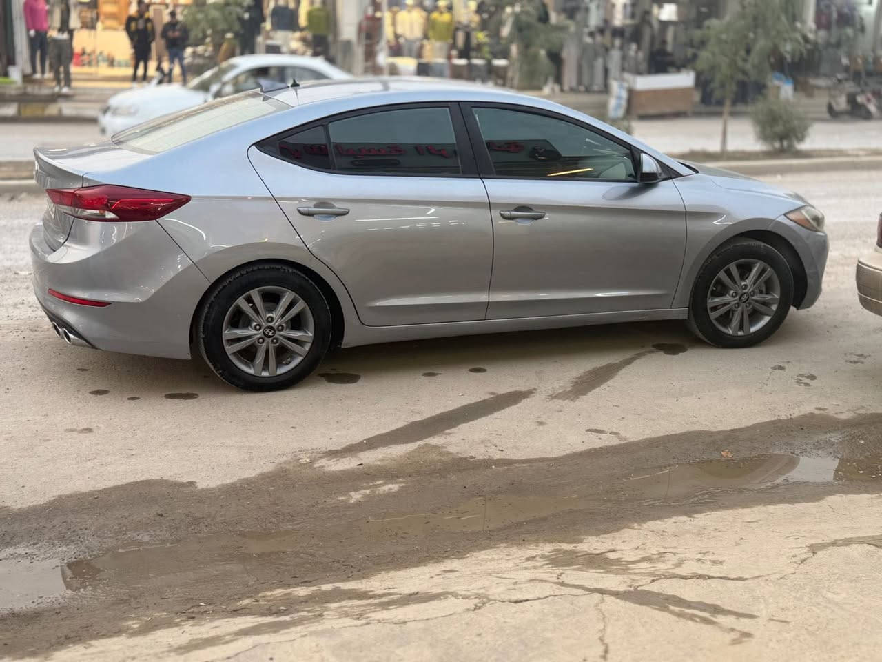 النترا ١٧ حادث جاملغين وبنيد بدون دواخل بدون تبديل قطع ليبل واحد السياره صدر جديد تخم تاير جدد سياره جاهزه محرك ٢٠٠ دوش سعر ١١٧ بيهه مجال مكاني سامراء 
للتفاصيل ***********
