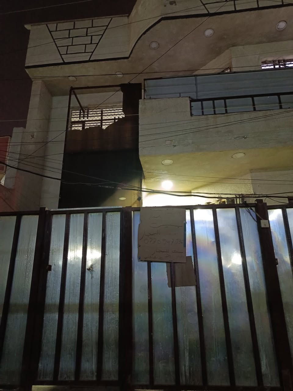 بيت للأيجار طابق ثاني ١
وبيت ايجار ارضي 
عنوان شرطه خامسه شارع جامع كبيسي تطلع كبل كبال نت شكيب شارع ركن مالته افران ميسلون تدخل بل شارع رابع فرع بيت طابق ثاني غرفتين نوم + صاله + مطبخ + حمام + سطح 
وبيت ارضي غرفة نوم + صاله + مطبخ + حمام 
حاب يستفسر يجي للعنوان ويدلل لبيوت نضيفه
***********
