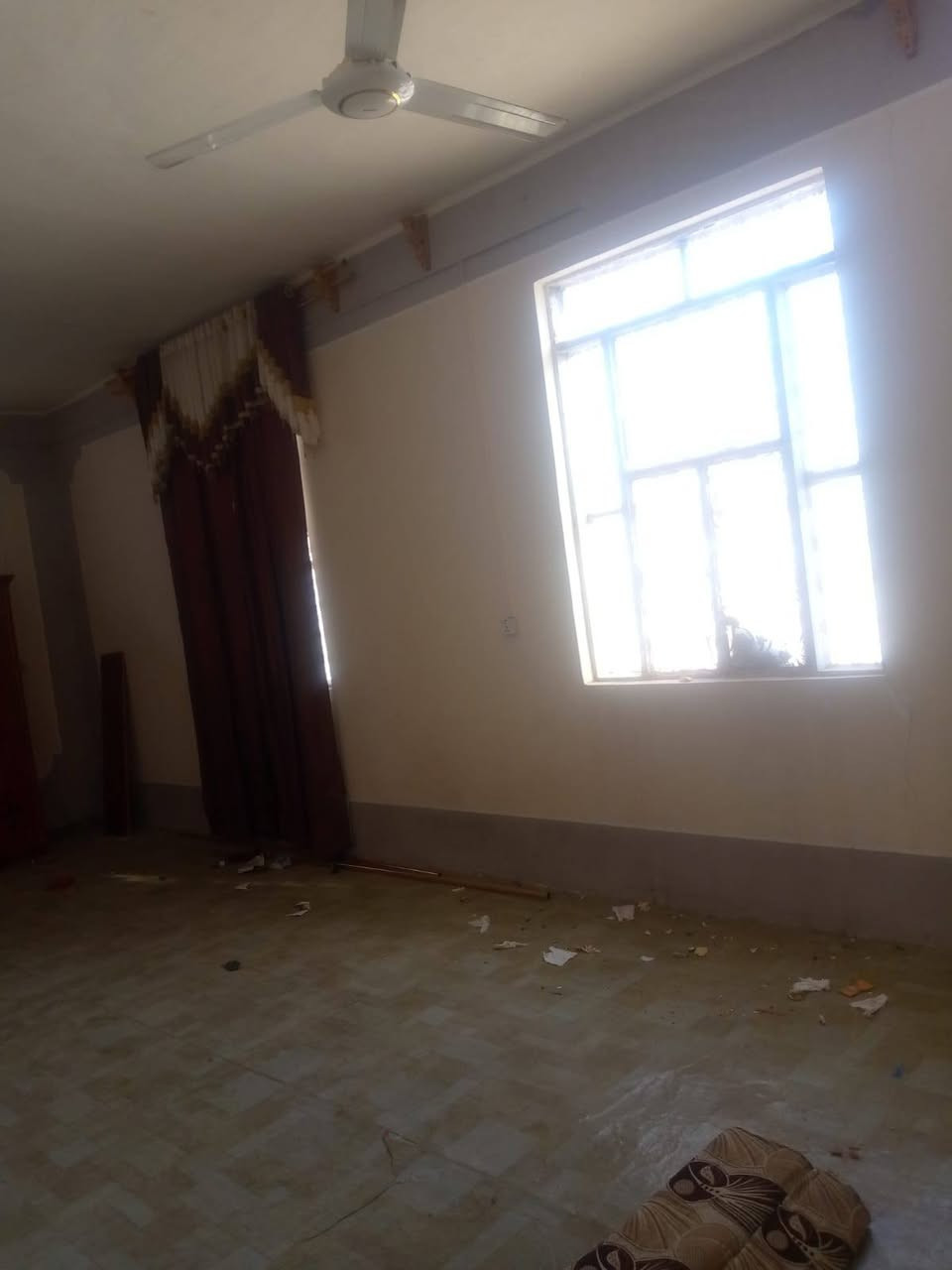 بيت زراعي سند 25 قرب سيطرت المصلخ غرفتين وبراني وصاله ومطبخ بنيان طابوك بنيان 2018 متوفر جميع الخدمات السعر 35 بيت جديد وحلو ومرتب واسع بيت فارغ شراي يجي خاص ***********
