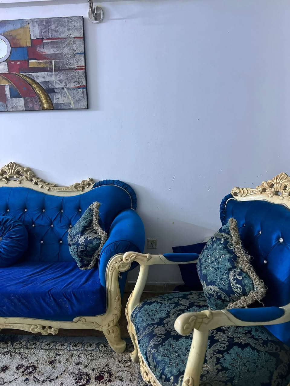 السلام وعليكم
يوجد تخم ملكي للبيع 
سعر البيع 450 وتخم نضيف كما في الصور لا يوجد ضرر 
مكان البصرة حي الرسالة


**إذا كنت صاحب هذا الإعلان وتريد حذفه لأي سبب، رجاءا أرسل رسالة إلى الدعم الفني**