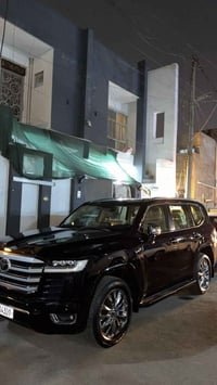 لاندكروز 2024 بريم vx ماشيه 14 اللون اسود مغلفه نانو مكفوله بدون اي مل...