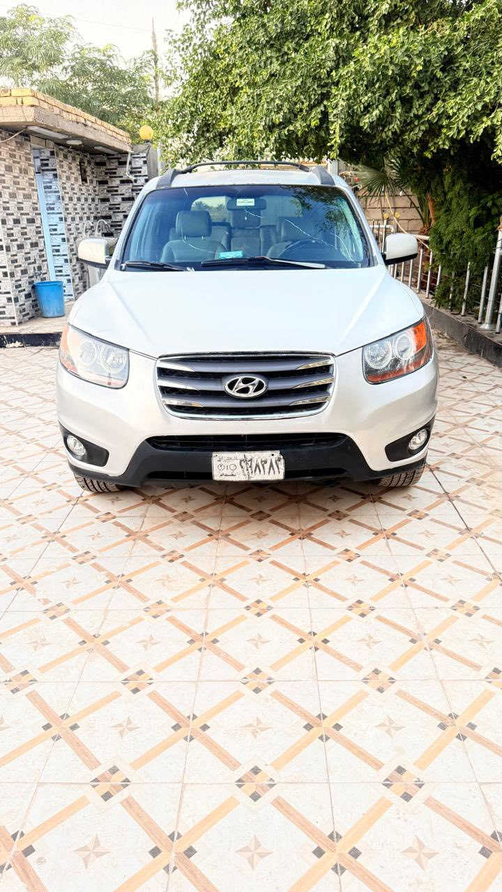 السلام عليكم ورحمة الله وبركاته للبيع سنتافي مديل 2008 رقم بغداد سنويه عاج  6 سلندر 7 راكب  السعر 98 اوًبيهه مجال جاهزه حداديه مكينه كير تبريد بيهه تبديل جاملق امامي او بيهه رشات صبق مكاني ذي قار سوق الشيوخ ناحيت الطار ***********
