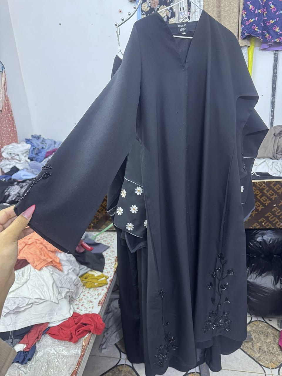 هلو بنات كسر جديد  ملابس اطفال تشيرتات رجالي برمودات جبب شلحات نساي اسعار مناسبه عله العيد بالات شارع المركز مقابيل صالون التركي بنات التحب تدخل وتساب بي ***********

