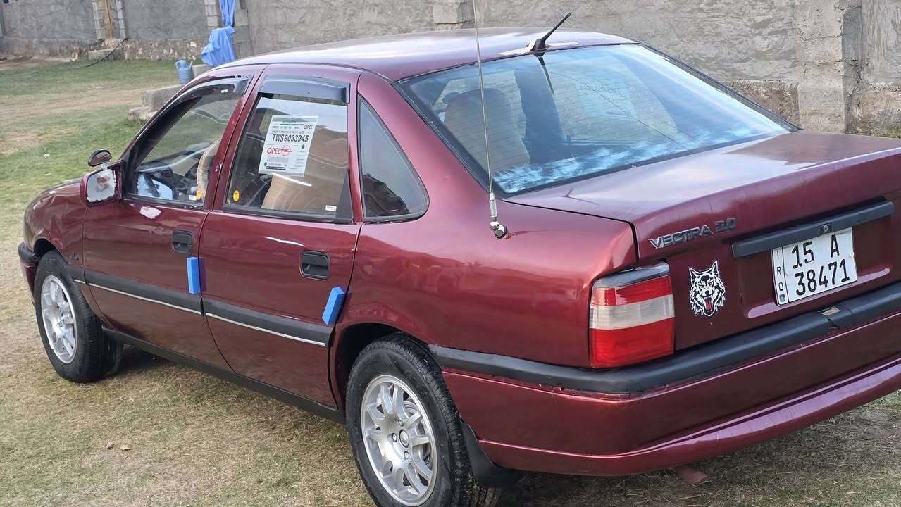 يالله اوبل فكترا موديل 91 محرك 2000 بلادي صبغ عام #السعر34  جماليه فقط أرقام انكليزي سنويه لل 2031 هزه جديده تخم تاير محرك كير صدر كهربائيات كلها شغاله مكاني رمادي للاستفسار ***********
