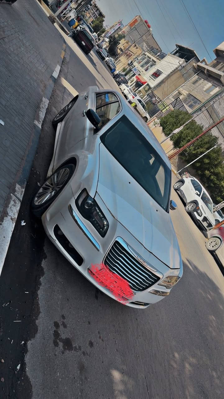 سلام عليكم اوباما 2014 محدثة 20  بدون كصة بدون كصة مكينة 5700 هيمي مكينة جديدة لوك 
مجرد بيها رشاات صبغ لان خليجية سيارة جديدة وجاهزة عوزها ملاحضات بصيطة مثل الحدادة يرادلها شوي ترتيب الباب مال سايق بي طخة بصيطة والباقي جاهزة مكفولة سرقة عشاير كلشي مضمون للبيع او مراوس ب احدث سعر 62 بيها مجال بصيط 
مكانها بصرة ***********
