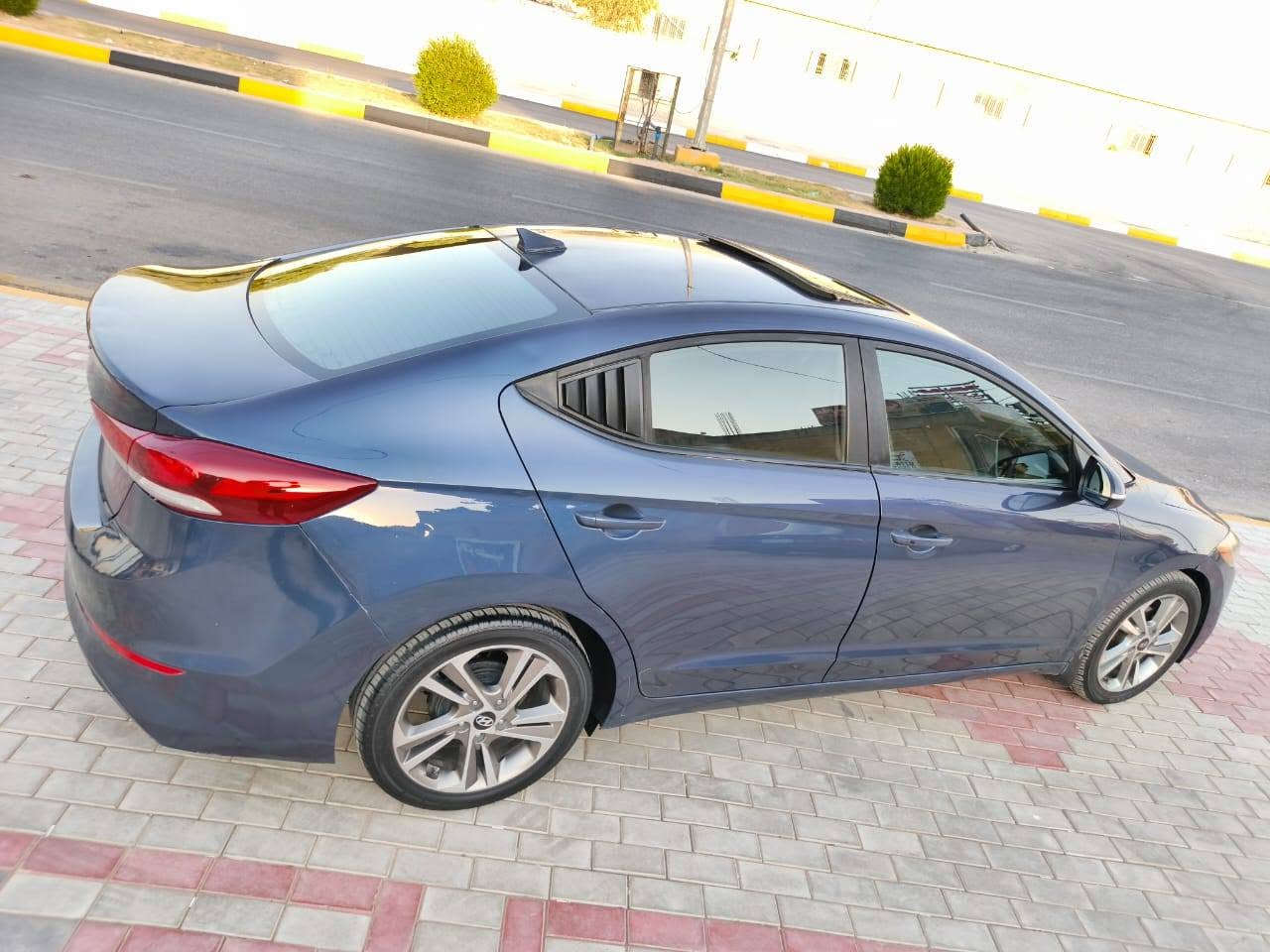 النترا 18 رقم بغداد إنكليزي بسمي  تحويل ثاني يوم
السيارة بيها جاملخ وبنيد بدون دواخل 
السيارة كير مكينه تبريد حدادية تخم تاير شرط كفالة
السيارة فول مواصفات للاخير   فتحة سقف بصمة مري شفط كشنات كهرباء وبعد بيها خير من الله 
السعر 113 جوة السوك وبالعافيه إلي تصير من نصيبة
مكاني كربلاء
***********

