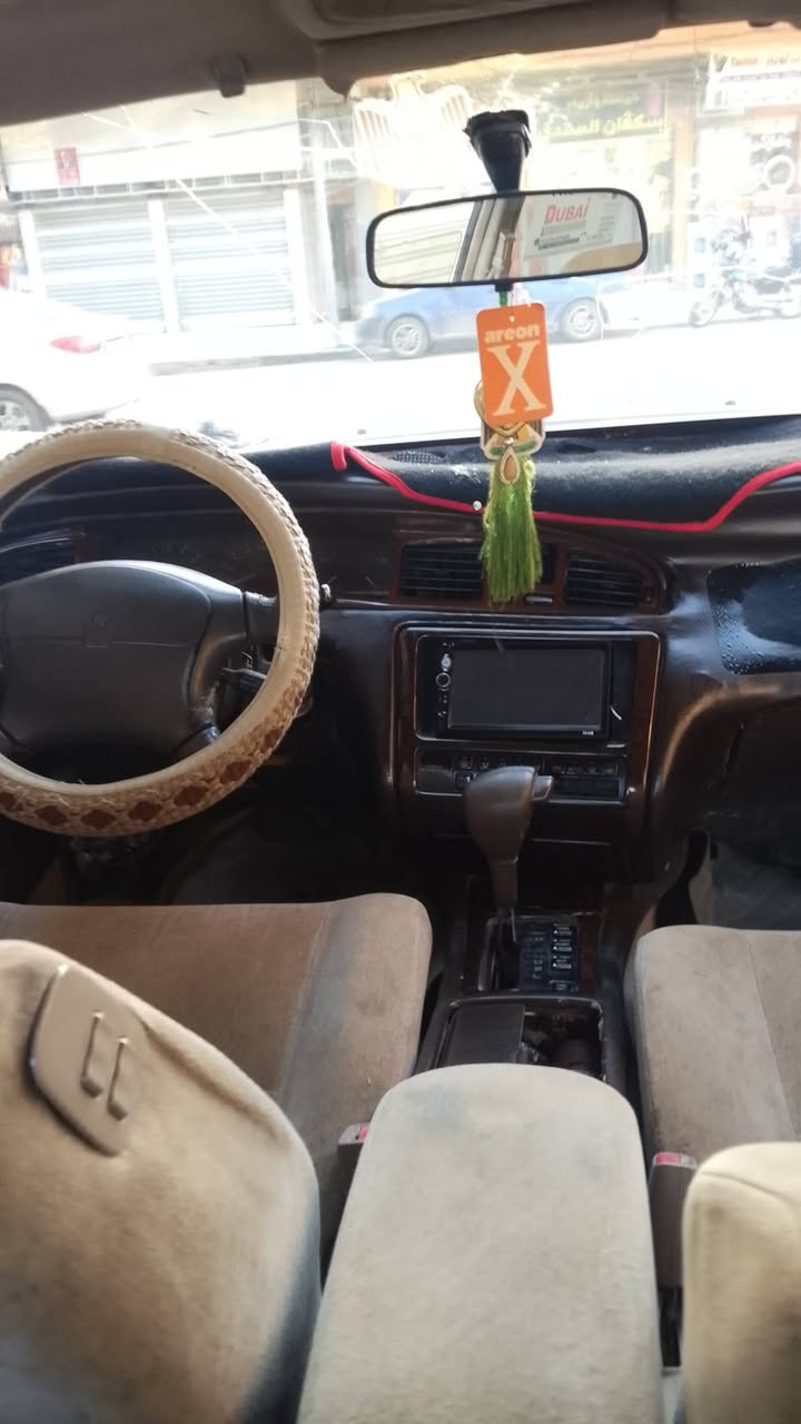 السلام عليكم اخوان عدنه هاي السيارا البيع بطه محرك 3000 كير محرك جديد طخم تايات جداد  جامات كهرب موديل 1992 بيها صبغ مكانات السعر 38 أو بي مجال مكان موصل 🫡 ***********
