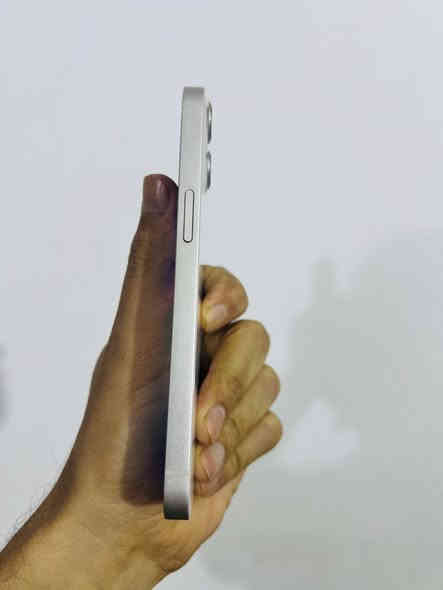 ١٣ عادي بطارية 83 ذاكرة 128 نظيف جداً ومكفول كفالة عامة نموذج M السعر 400 قفل قفل بدون عملة 
البياع تقاطع درويش
***********
