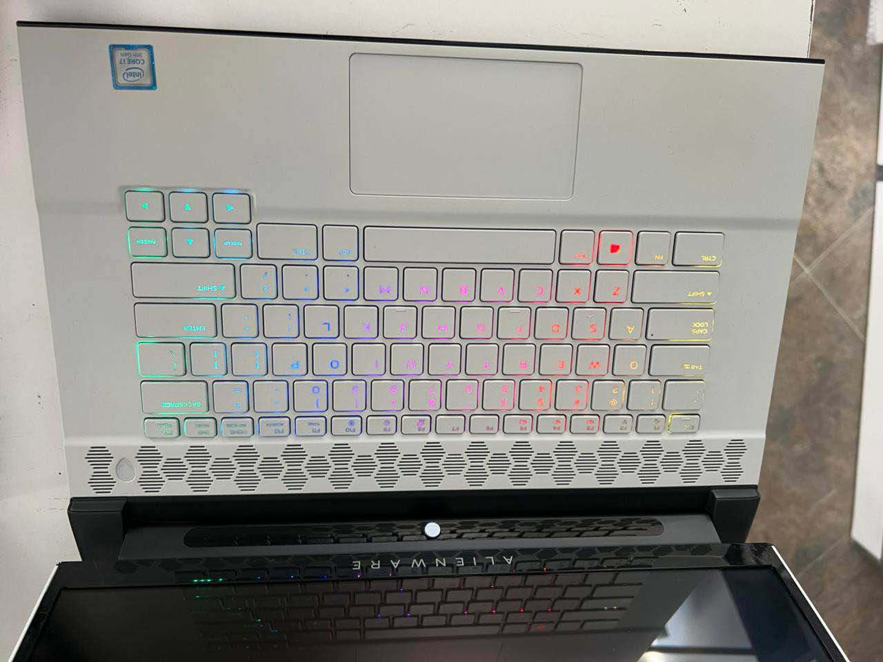 جاهز للنسخ 👇

⸻

Alienware M15 R2 – Gaming Laptop

المواصفات:
Core i7-9750H جيل تاسع فئة H أداء عالي
RAM 16GB DDR4
512GB SSD NVMe سرعة عالية
NVIDIA RTX 2070 8GB كرت قوي يشغل أحدث الألعاب
شاشة 15.6 إنج 4K دقة ووضوح عالي جداً

مناسب للألعاب الثقيلة، المونتاج، التصميم، والبث المباشر

السعر: مليون و100 ألف دينار عراقي

ضمان شهر
ضمان الفحص أمام المندوب
تغليف احترافي
ملحقات كاملة
شاحن أصلي

الموقع: أربيل – شارع سلطان مظفر
رقم الاتصال: ***********
واتساب أربيل, العراق
