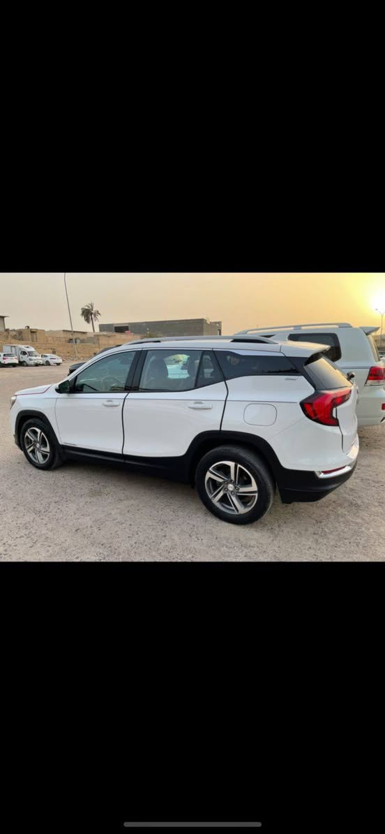 الســلام عليكم 
جمسي تيران وارد امريكا 
{1} الفئة :  SLT
{1} الموديل : 2019
{1} عداد المسافة : 72 ميل تقريبا
{1} اللون : ابيض 
{1} اللوحة : بصره ب اسمي حره 
{1} حادث السيارة : موضح بالصور على وضعيتها ابيعها 
وبيها جاملغ جهة السايق مصبوغ مسبقا 
_________________
الــمــواصــفـــات :-
{1} فول تحكم ستيرن 
{2} كشن السائق كهربائي 
{3} تدفئة بالكشنات الامامية 
{7}   تو ويل + تحديد مسار + snow
{8} نضام مغادرة خط المسار 
{9} لد نهاري + لايتات زنون 
{10} سكن خلفي لد 
{11} ويل كروم 18 
{12} اشاير بالمرايا الجانبية 
{13} بصمة تشغيل + أبواب 
{14} كشافات ضباب 
كشنات جلد 
{15} تبريد خلفي 
{16} منافذ UBS
{17} شاشة كبيرة 
{18} مساعدة النزول من المنحدرات
{19} بصمه تشغيل وأبواب 
 محرك ١٥٠٠ تيربو
مكانها البصرة 
هاتف 
***********
***********
السعر 90 وبيها مجال البصرة, العراق
