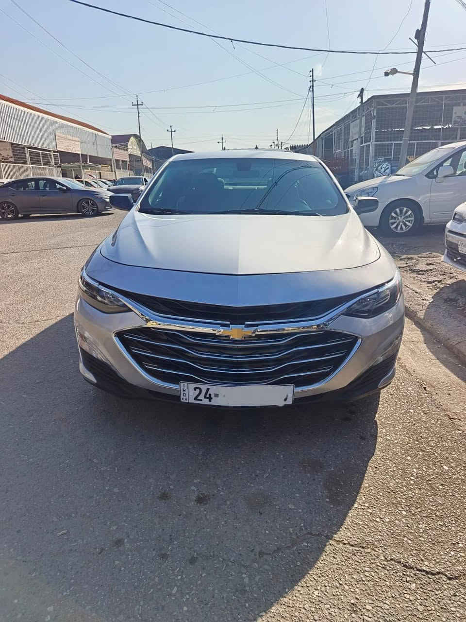 سيارة للبيع موديل 2022 امريكي ماشيه 130 الف
ضررها جاملغ امامي اتجاه السائق رقم دهوك شرط تحويل
سعر 125 $ للاستفسار اتصال عل رقم ***********
