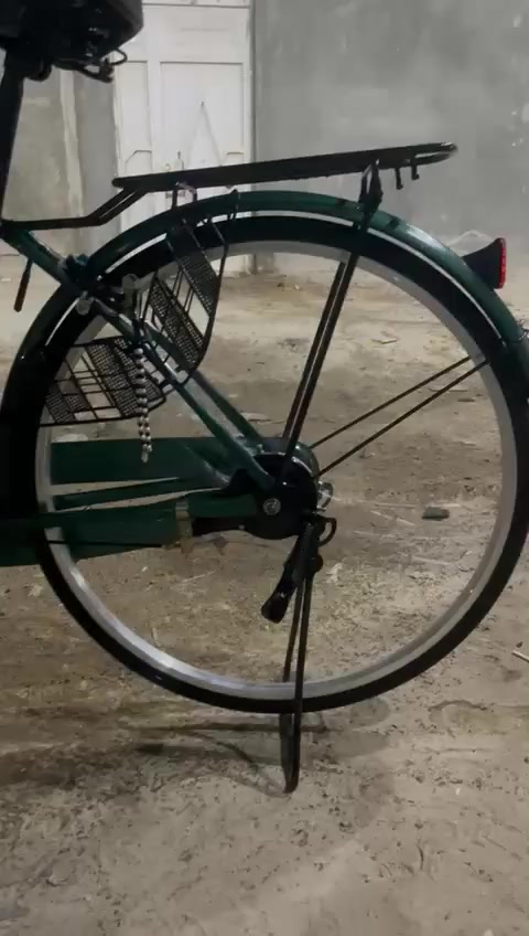 باسكل سانتوس للبيع جديد ما بيه ولا شخط
السعر 135وبيه مجال حك الجيه

المكان النجف الاشرف 

التواصل على الرقم أو خاص ***********
