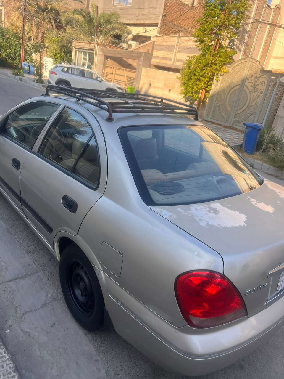 نيسان سني ياباني ٢٠٠٩ بيها كم قطعه صبغ وبيها جراد بنيد وصندوك سياره جاهزه من كلشي السعر ٧٨$ مكانها حي تونس ***********
