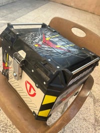 صندوق دلفري نضيف حيل حيل نضيف سعرو 23الف  07719259228