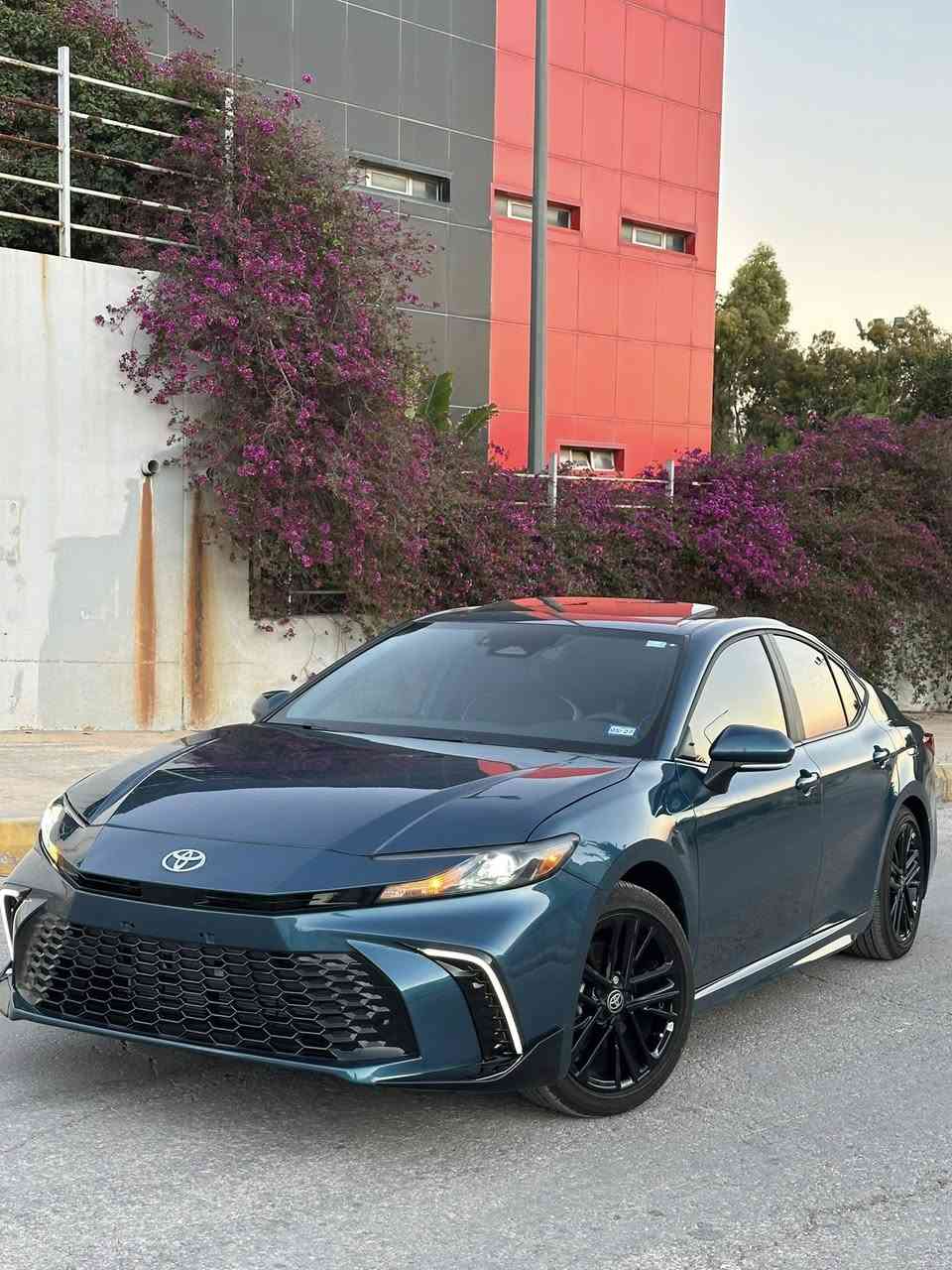 كامري 2025 SE فتحه هايبرد 

حادث السياره بنيد فقط مبدل اصلي ومصبوغ 
ايرباك ستيرن وركبه راجع سستم بلادي

السياره جاهزه بالحره 

السعر 22500$ حره 225 ورقه

اي استفسار:- *********** متوفر واتساب 

وحياكم الله.
