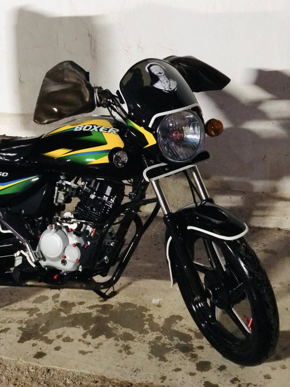 السلام عليكم
بوكسر كلاسك 

موديل 2023 

دراجه ممفتوحه 

اوراق ضايعه

تكفل سرقه 

تكفل عشاير

ما نقصها شي 

بس صفاحيه وحده

و شاير عندي جدد لكزز 

بيها شلعه ومعدل تخبل 

مكاني بغداد الشعب 

السعر 1 مليون وبيها مجال

واتساب ***********

واتساب ***********
