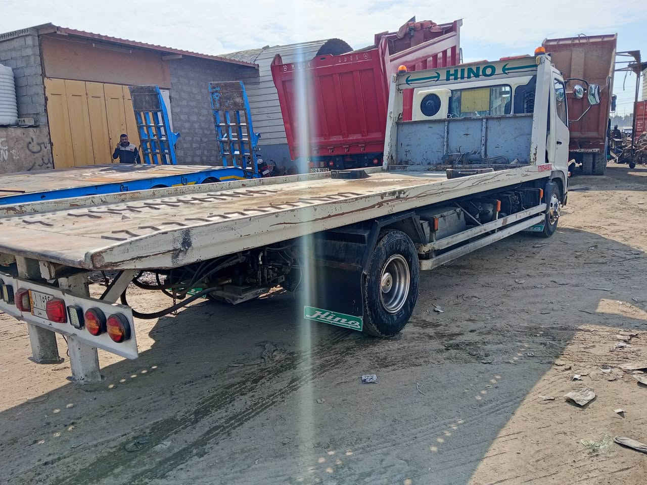 السلام عليكم هينو سطحه مكينه 70 للبيع في كربلاء سعر دفترين بها مجال 2004 ***********
