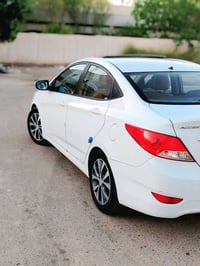 ٢٠١٦ ماشيه ٨٨ الف بااسمي بيهه بارد فقط وباقي كفاله وخدوشات بسيطه ١١٥ و...