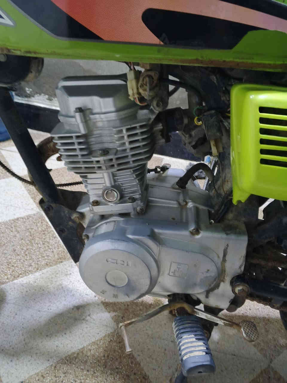 دراجه اربعه كير اوراق 2016محرك19 اصلي دراجه نضيفه السعر 500وبيها مجال مكاني كوت ***********
