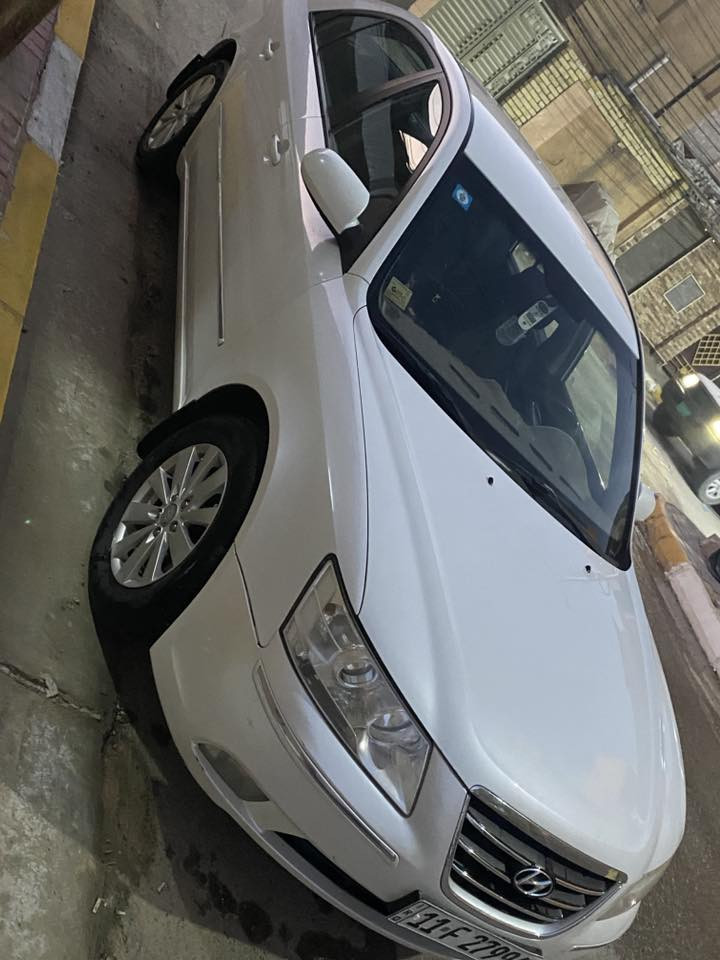 السلام عليكم 
سوناتا موديل 2009 خليجي مكينه 2400
السياره بيه قطعه وحده مبدله الباب خلف السياق 
السعر 138 رقم بغداد 
السياره بأسمي مكانه كربلاء ***********
