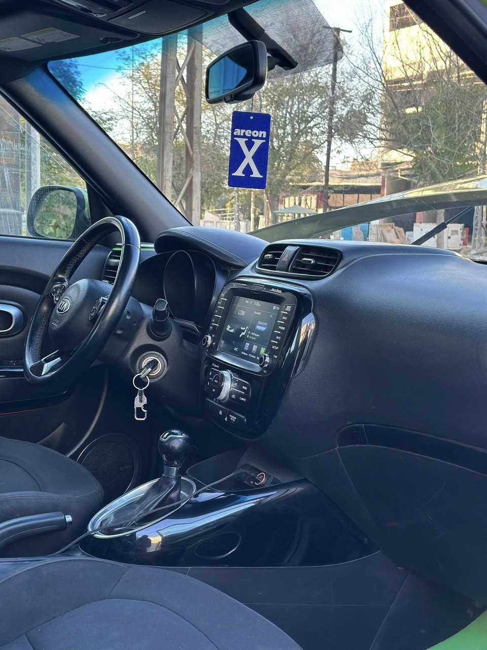 السلام عليكم
كيا صول موديل 2016 موصفات فول عدا البصمه  بنوراما ويل كب كروم كراسي كهرباء شاشه كبيره كشاف لد بك لايت دايود سماعات ميوزك 7 الوان  انفنتي مع دمام خلفي محرك 2000 دوش ماشيه 85 الف حقيقي حادث جاملغ وباب وبيها صبغ قطعتين بعد اثر جراد  السياره كلها بدون دواخل وبدون ارباك  رقم بغداد مكانها كربلاء تحويل مباشر ما بيها اي نواقص السعر 108 مع مجال بسيط للاستفسار ***********
