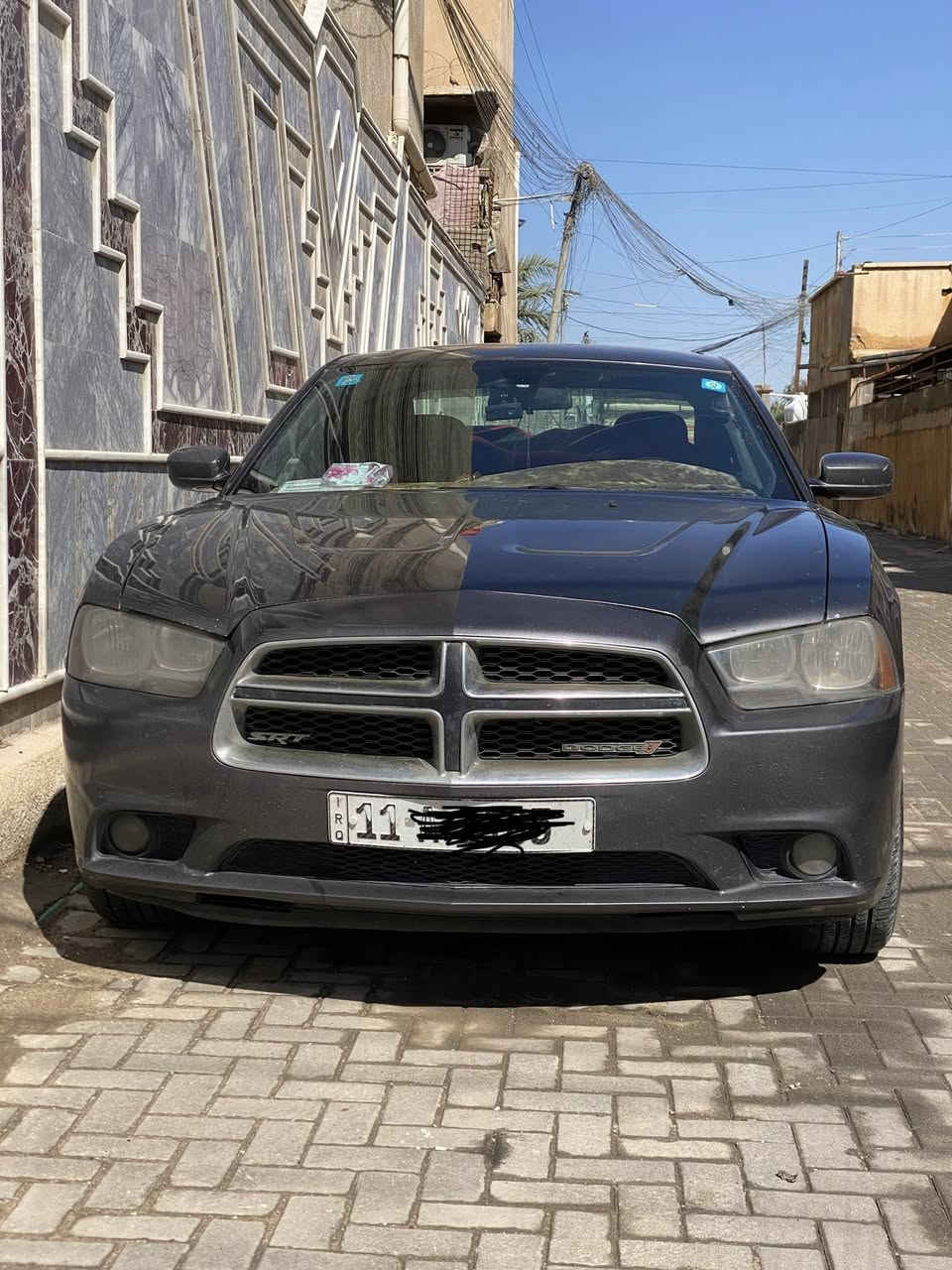 دوج جارجر 2014
وارد كندي 
ضربت جاملغ وبنيد 
كير محرك مكفول
سيار تو نافض حدادت قبل 20 يوم 
مصبوغ حزام جمليه
سنويه جديد وبسمي 
سعر 140 وبيه جمال حك جيه عنوان البصره 
هاتف ☎️ ***********
