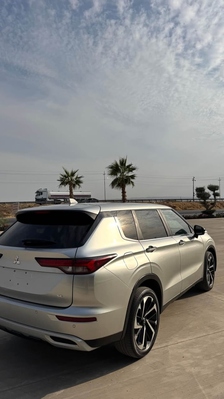 السلام عليكم 
اوتلندر 2023 SE
سعر : 188ومجال قليل 
حجم المحرك : 2.5L (4.سلندر)
ملاحطة السيارة : بوند و جملغ  صبغ بدون دواخل 
يرباك ستيرن سيستم بيلادي  ✅

المواصفات : 
‏‎ابواب بصمة
‏‎بصمة تشغيل 
‏‎شاشة كبير لمس
كاميرا
هاند بريك بصمة
اوتو هولد (𝐀𝐔𝐓𝐎 𝐇𝐎𝐋𝐃)
اوتو ستارات (𝐀𝐔𝐓𝐎 𝐒𝐓𝐀𝐑𝐓)
اوتو ستوب (𝐀𝐔𝐓𝐎 𝐒𝐓𝐎𝐏)
رادار امامي (تحديد مسار)
‏‎رادار جانبي (نقاط عمياء)
‏‎رادار خلفي (التحذير من الاصطدام)
‏‎حساسات امامي
‏‎حساسات خلفي 
نظام (𝐄𝐂𝐎)
نظام (𝐍𝐎𝐑𝐌𝐀𝐋)
نظام (𝐒𝐏𝐎𝐑𝐓)
نظام (𝐒𝐇𝐎𝐖 𝐧𝐨/𝐨𝐟𝐟) 
نظام (𝐌𝐔𝐃&𝐒𝐀𝐍𝐃) 
‏‎تحكمات استيرن 
‏‎كشنات كهربائي 
‏‎كشنات هيتر
‏‎تبريد لمس
‏‎تبريد مركزي  
‏‎لايتات (𝐋𝐄𝐃) عدسة زينون بيلادي
‏‎بلوجكترات (𝐋𝐄𝐃) بيلادي
‏‎بكلايتات (𝐋𝐄𝐃) بيلادي
‏‎ويل كروم حجم 19

تفاصيل اكثر الاتصال علی ارقام التاليه ‏
***********
[hidden information]
عنوان📍عقره اكر, نينوى
