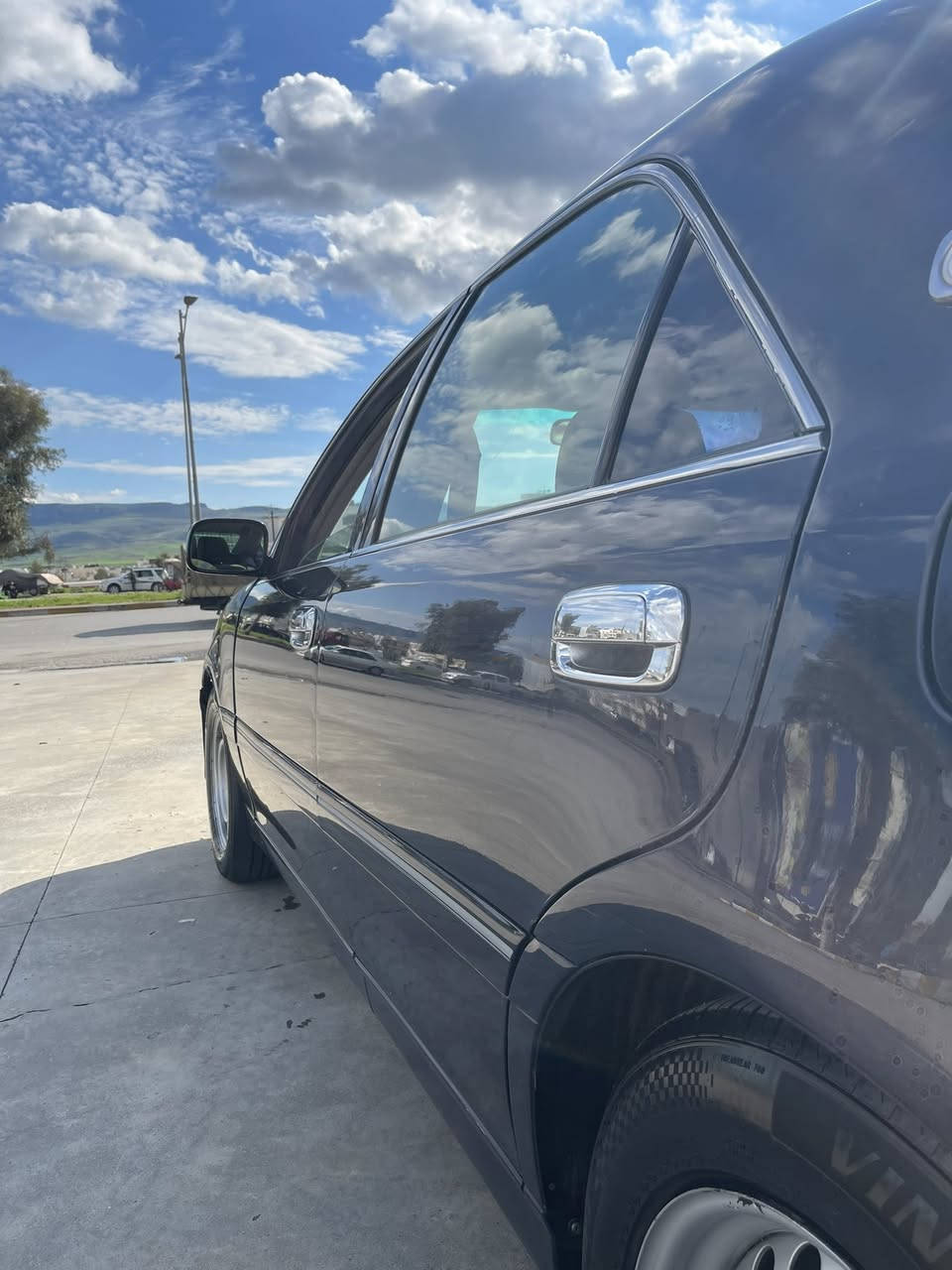 مەلیکە موس موس 
گێڕ و مەکینەی بە شەرت 
سەیارەکە بەس شوێن موسەکانی بۆیاخە 
 ، ٣ دووگمەیە بەس سڵاید نییە 
نرخ :  40 $$ معامەلە 
سلێمانی :***********
