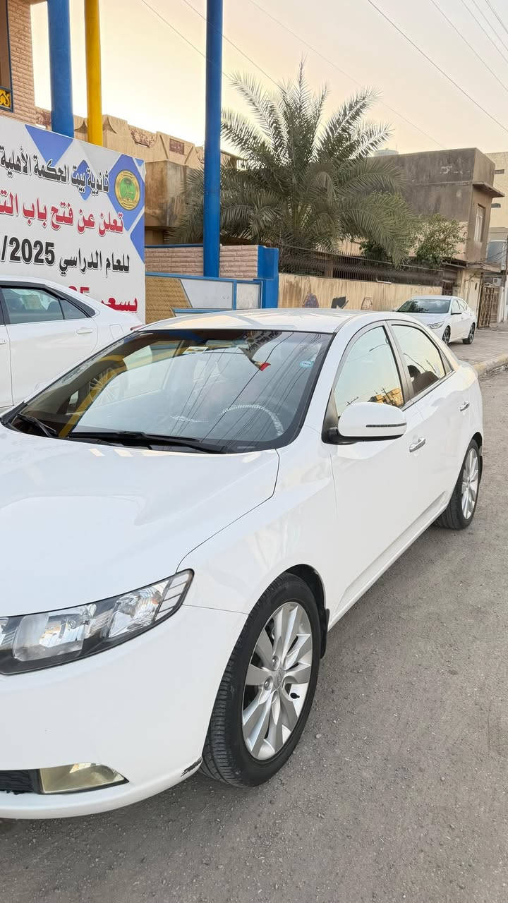 السلام علیکم ورحمة الله وبركاته
سيراتو رقم سليمانيه ٢٠١٢ 

فول ماعدا بصمه وفتحه 

ماشيه ١٤٨ الف كيلو 

سنويه بسمي ٢٠٢٨ 

الفحص موجود ويه الصور مال سياره اذا شراي اتصل .... سعر 105$ وبي مجال 

***********

#الجميع
