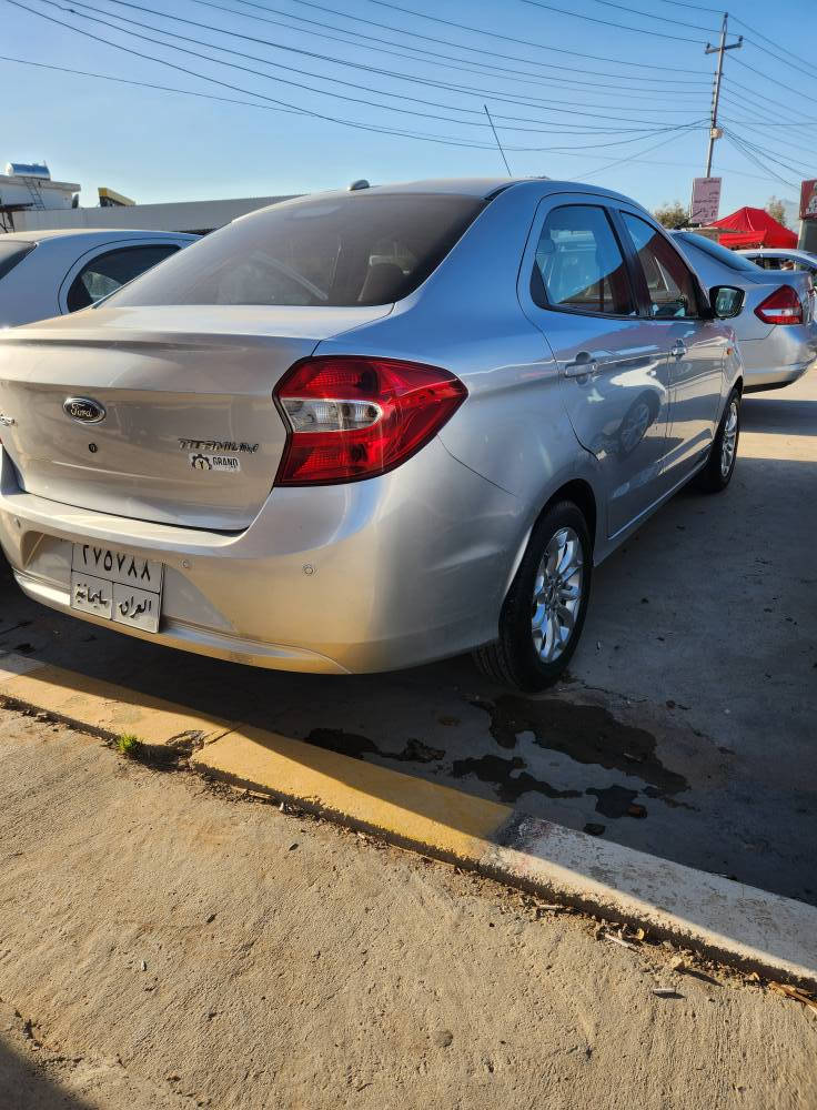 فۆرد فیگۆ ٢٠١٦  بۆیاخ نیە ٤ بستۆن لێدراو کاڵبونەوەی نیە زۆر  جوان ماوەتەوە تەپەی گێڕی نیە  بە شەرتی گێڕ و مەکینە نرخی ٧١ $   *********** لە سلێمانیم السليمانية, العراق
