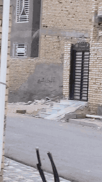 السلام عليكم قطعة أرض للبيع طابو صرف 200م حي التدريسيين خلف الجمعيات قرب المدارس 12/ 12314 هاتف ***********
