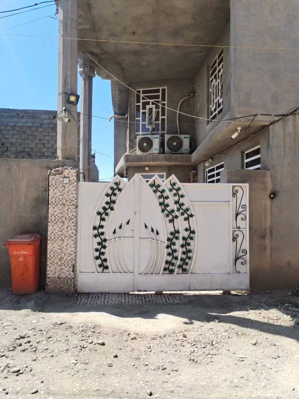 يالله🌹

تحية طيبة🌷

بيت🏠للبيع
مساحة400متر طابقين بناء حديث 
يرهم بيع ومراوس بدونم قريب على الولاية 
الموقع بكاع ابو سرمد يبعد عن شارع طريق بغداد كوت 90متر

للاستفسار ☎️

***********
***********
او مراجعه مكتب رائد البنواوي للعقار 
حي الموضفين مقابل مدرسه نون والقلم الأهليه 

اهلا وسهلا🌺
