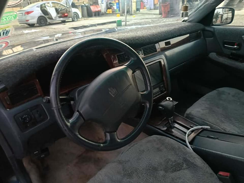 السلام عليكم راس الثور فلات للبيع موديل 97 رقم نكليزي انبار مداور ثاني يوم بس كفر خلفي والباقي كفاله كهربائيات شغاله من الدعاميه للدعاميه غرفه جديده تبريد ثلج تخم تاير جديد حداديه اماميه وخلفيه جديده مكينه وكير سي 9 جديده الف مال ذب عليها جاهزه مكان السياره نجف مشخاب ناحيه القادسيه سعره 90 وبيها مجال للشراي الخاص مغلق الاتصال على هذا الرقم***********
