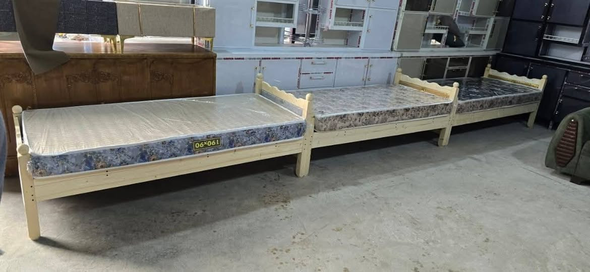 اثث بيتك بأنسب الاسعار سعار الشمال 🌹
سرير خشب بلوك اسود 5 جسور السعر 65 وبيها مجال 
صلاح الدين ناحية العلم قرية الربيضة خلف مدرسه سومر للبنين 
***********
يوجد خدمة توصيل داخل المحافظة فقط 🚛
