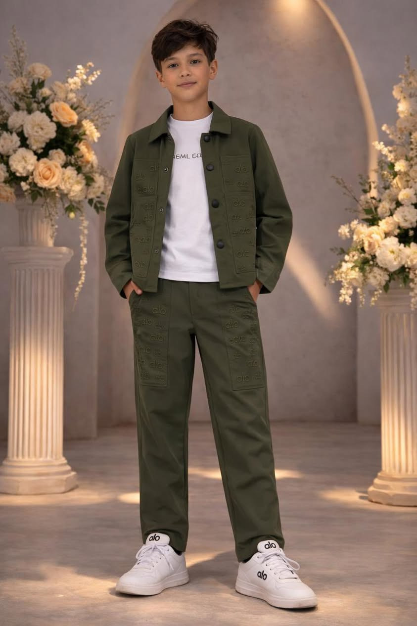 وصل السوت الولادي 
 قياس 6الى  12 سنه 
سوري المنشاء 
خامه درجه اولى 
كولتي عالي 
ثلاث قطع 
متوفر اربع الوان 
للحجز مراسلة الصفحه 
الاتصال :-***********
العنوان :-حله شارع ابو القاسم مجمع بغداد 
يوجود توصيل كافة محافظات العراق 🇮🇶
