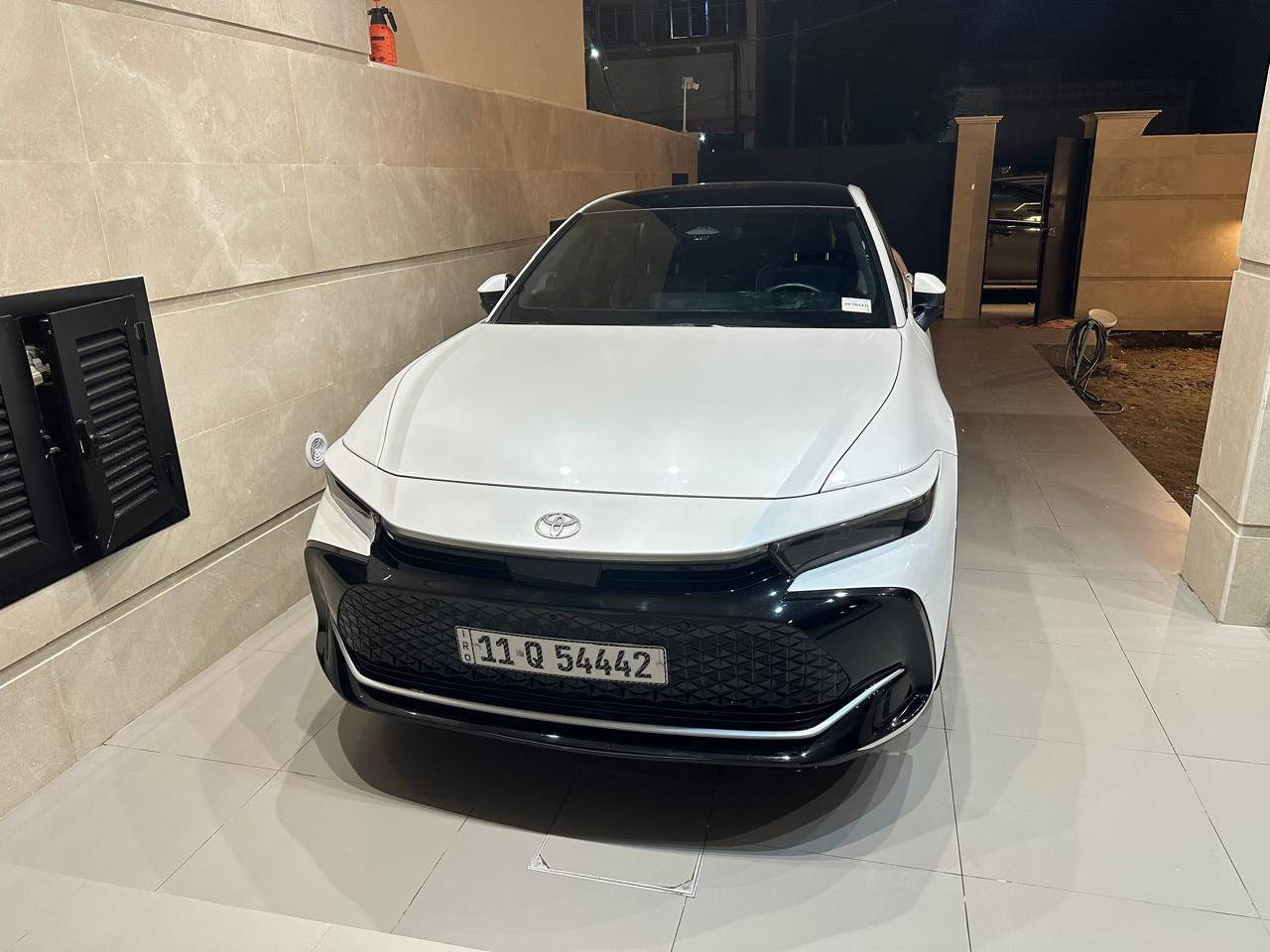 سلام عليكم
تويوتا كراون 2024

السيارة بيهة تبديل باب خلف السائق صبغ جاملغ الخلفي  فقط 

مكان السيارة بغداد

بلاتينيوم فول

شاشة جبيرة 

كامرات 

بصمة 

بانوراما 

گيج الكتروني ديجيتال 

بصمة ابواب 

تشغيل عن بعد 

رادار ٣٦٠ درجة

حساس امامي خلفي 

كشنات هيتر وتبريد

استيرن هيتر 

كشنات كهرباء جهتين 

تبريد قطعتين 

شحن واير ليس 

 انظمات قيادة 

هندربريك بصمة 

امراية شفط 

اوتو هولد 

ماشية 6000ميل 

مكينة ٢.٥ هايبريد وبنزين 

السيارة كلش جديدة و حلوة بلواقع هم 

كير و مكينة كله مكفول بدون اي عطل 

السعر340$
***********
